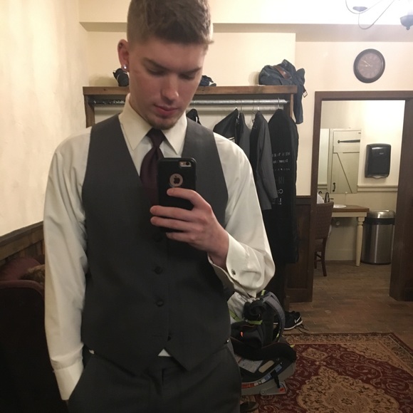 Profile Picture of Kyle Hodge (@kylehodge) on Poshmark