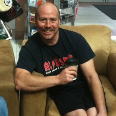 Profile Picture of Tim Hernandez (@VikTimO) on Twitter