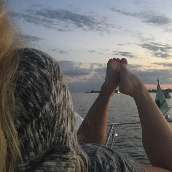 Profile Picture of Jess Fraser (@jessicalfraser) on Poshmark