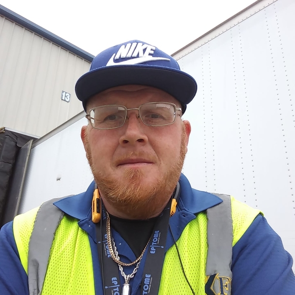 Profile Picture of Jerry Wayne (@jerryeverhart28) on Poshmark