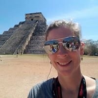 Profile Picture of April Murray (@april-murray-23) on Quora