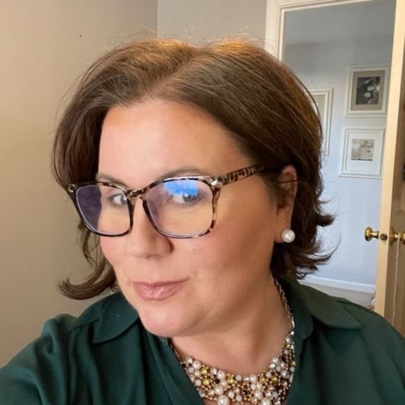 Profile Picture of Jeannine Chiappini (@jeanninedunne) on Poshmark