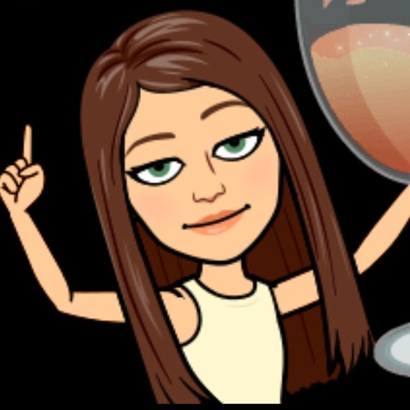 Profile Picture of Crystal Pernasilice (@c_pernasilice) on Poshmark