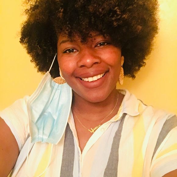 Profile Picture of Gladys Campbell harvey (@gladys_camp) on Poshmark