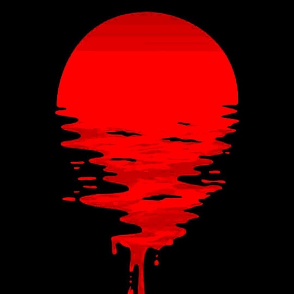 Profile Picture of Nevaeh Neavins (@vaeh17) on Poshmark