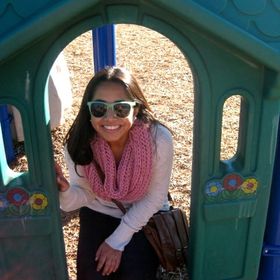 Profile Picture of Stephanie Andrea (@coffeechi) on Pinterest