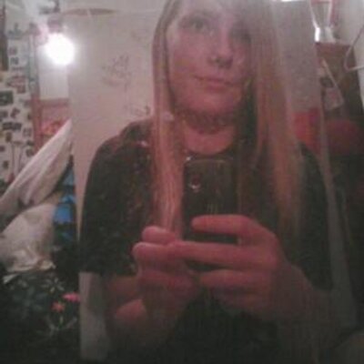 Profile Picture of Kristin Walker (@Dino_Rawr_904) on Twitter