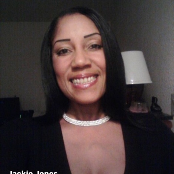 Profile Picture of Jackie Jones (@jlynn197) on Poshmark