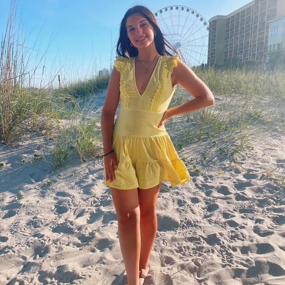 Profile Picture of Amanda Beidler (@a_beidler) on Poshmark