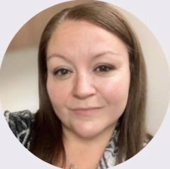 Profile Picture of Connie Baker (@shy_mos_halo) on Poshmark