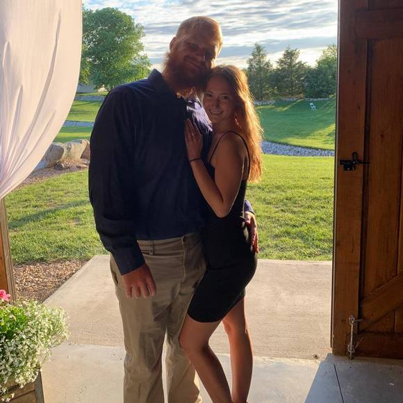 Profile Picture of Danielle Rennier (@daniellerennier) on Poshmark