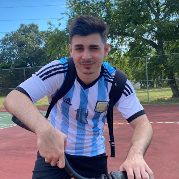 Profile Picture of Lautaro Cantoni (@lautarocantoni) on Poshmark