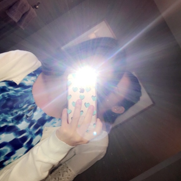 Profile Picture of Emily Vastakis (@emily_v03) on Poshmark