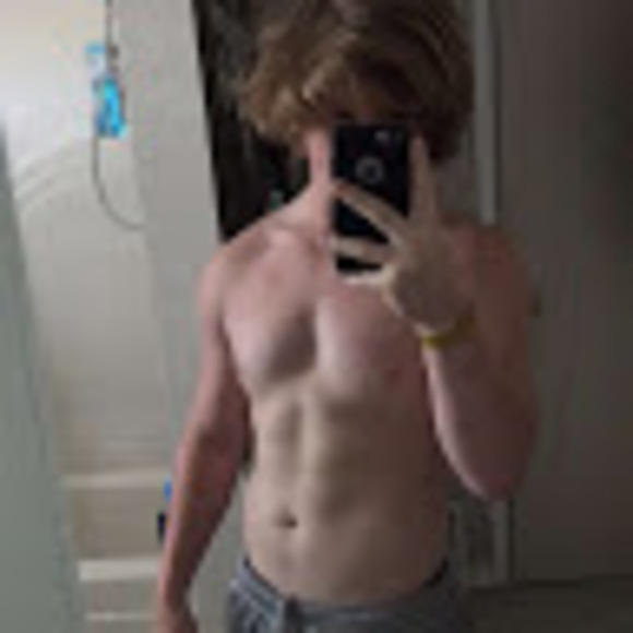 Profile Picture of Matthew Click (@matthewclick83) on Poshmark