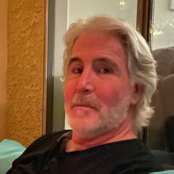 Profile Picture of Peter Hache (@hache58) on Poshmark