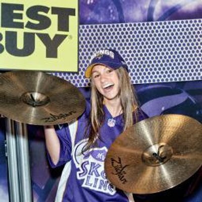 Profile Picture of Danielle (@DaniD321) on Twitter