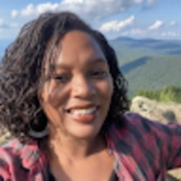Profile Picture of Bianca Adger (@bianca_adger) on Poshmark