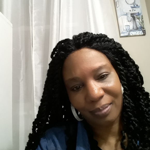 Profile Picture of Tonya Tabb (@tabbtonya42) on Poshmark