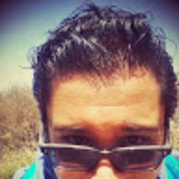 Profile Picture of Richard Sequeira (@ricsequeira) on Poshmark