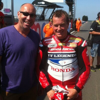 Profile Picture of Richard Underdown (@smilertiler1) on Twitter