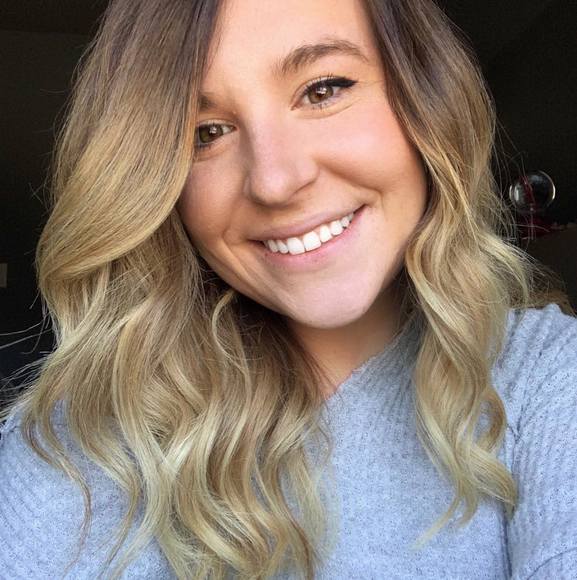 Profile Picture of Megan Ballay (@meganballay) on Poshmark