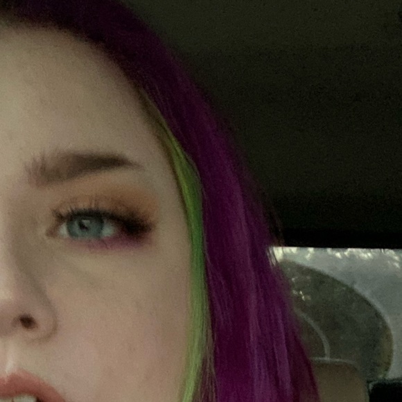 Profile Picture of Ariel Shepherd (@tristelle) on Poshmark