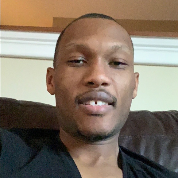 Profile Picture of Demaro Cole (@demaroc718) on Poshmark