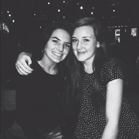 Profile Picture of Charlotte Doppes (@charlottedoppes) on Poshmark