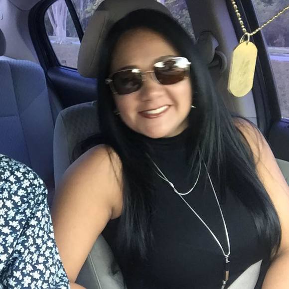 Profile Picture of Diana Araque (@dianaaraque9) on Poshmark