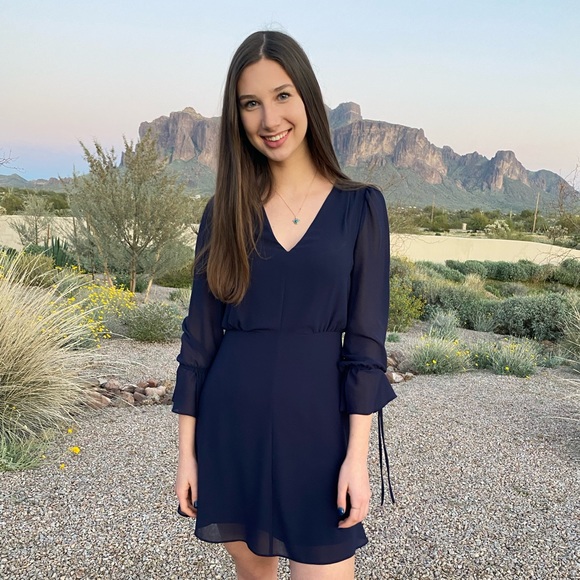 Profile Picture of Julia Axelrod (@juliaaxel123) on Poshmark