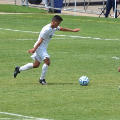 Profile Picture of Kenneth Toledo (@KennethToledo16) on Twitter