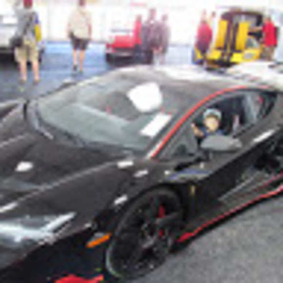 Profile Picture of Kanescars Kanes (@kanescars) on Poshmark