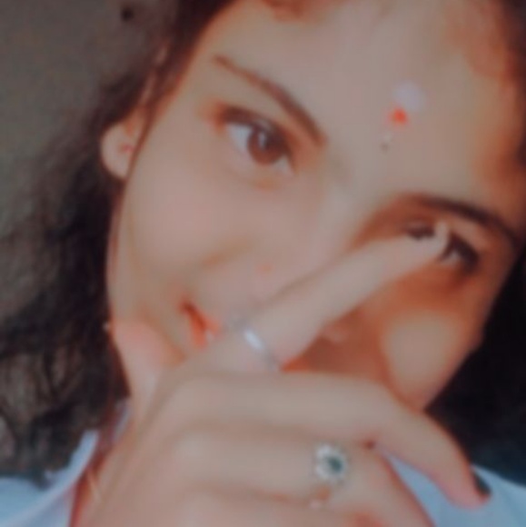 Profile Picture of Deeksha Deeksha (@its__me_deeksha) on Poshmark