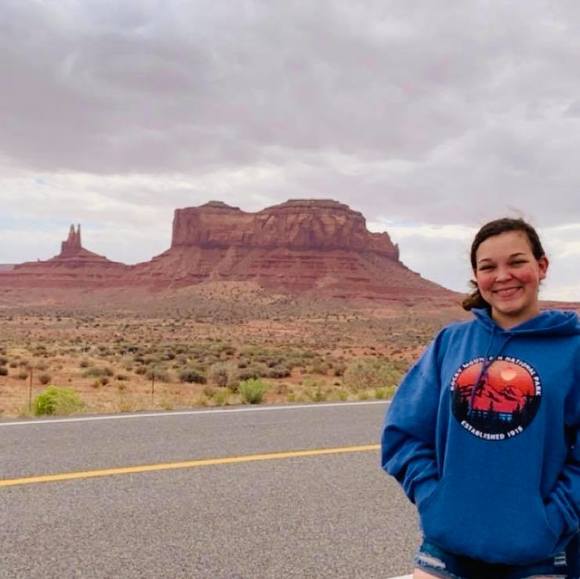 Profile Picture of Alair Ladd (@artistowl24) on Poshmark