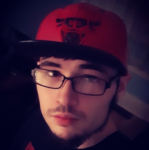 Profile Picture of Mike Eldridge (@supremeair97) on Poshmark