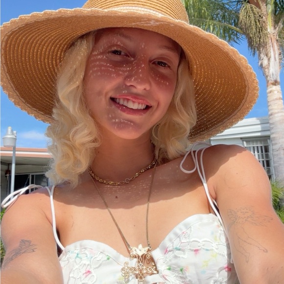 Profile Picture of Kaya Cooley (@yewpurephoenix) on Poshmark