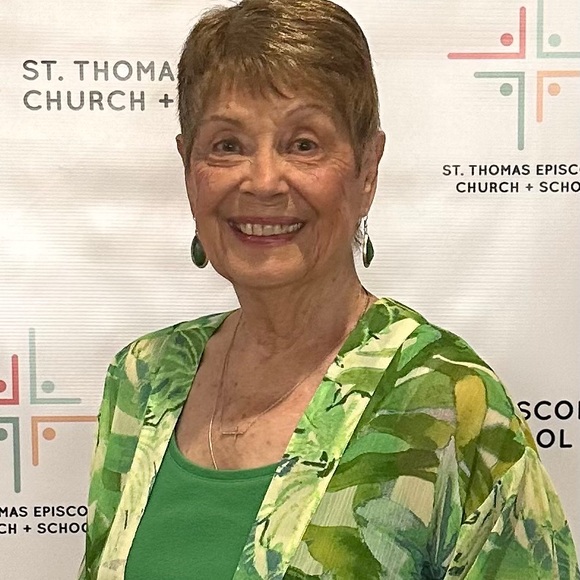 Profile Picture of Faye marie Rasmussen (@fayerasm) on Poshmark