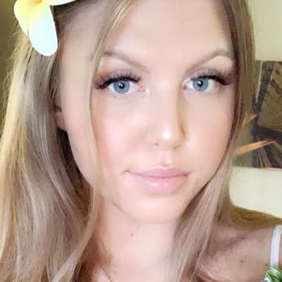 Profile Picture of Kylee Christine (@kyIeechristine) on Twitter