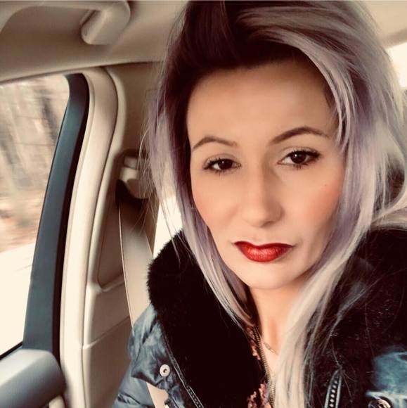 Profile Picture of Radosveta Grozdeva (@rudi_2) on Poshmark
