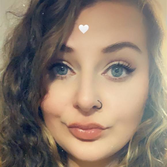 Profile Picture of Alexandria Bender (@alexbender88) on Poshmark