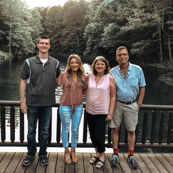 Bridget Slingerland - Poshmark Profile Picture of Bridget Slingerland (@bsling9127) on Poshmark