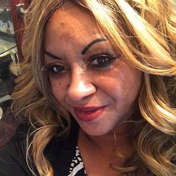 Profile Picture of Sandra Hightower (@sandraobryant) on Poshmark