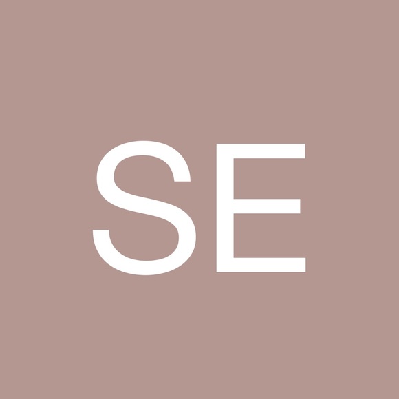 Profile Picture of Stephanie Enderby (@stephiiie5) on Poshmark