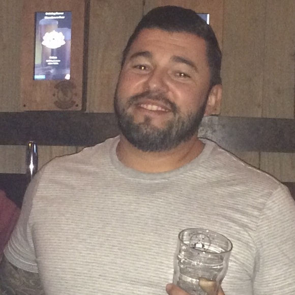 Profile Picture of Eric Rivas (@leidencc) on Poshmark