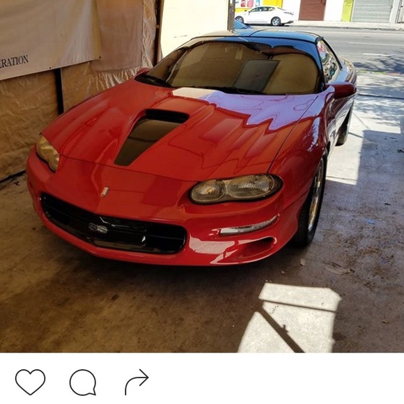 Profile Picture of Mike Cruz (@hxa310) on Poshmark