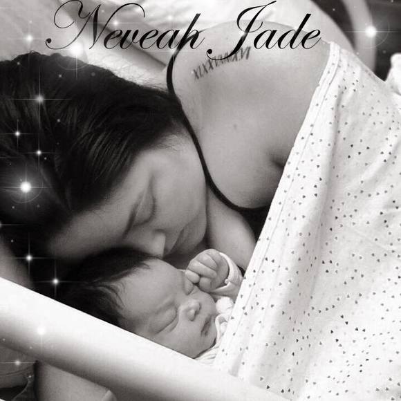 Profile Picture of Kaylee Bayardo (@kayleebayardo) on Poshmark