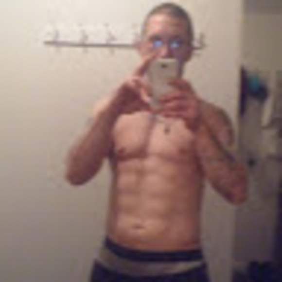 Profile Picture of Ray Morgan (@morganlegend03) on Poshmark