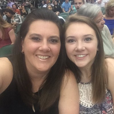 Profile Picture of Suzanne Maxwell (@SuzanneMaxwell7) on Twitter