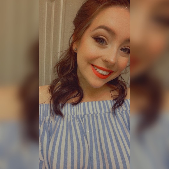 Profile Picture of Casey Cyrus (@caseycyrus) on Poshmark