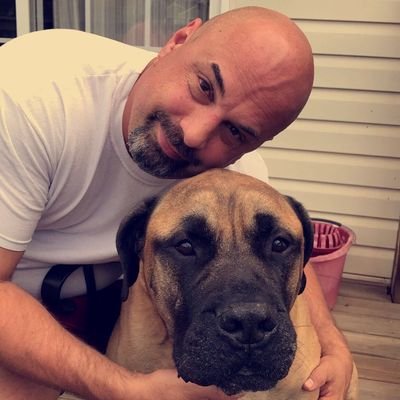 Profile Picture of Mike Hutchens (@homadehotdogs1) on Twitter
